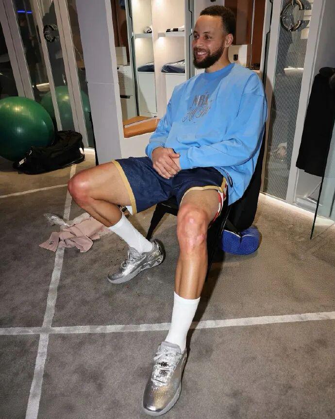 九游app-库里赛季报销？可能……